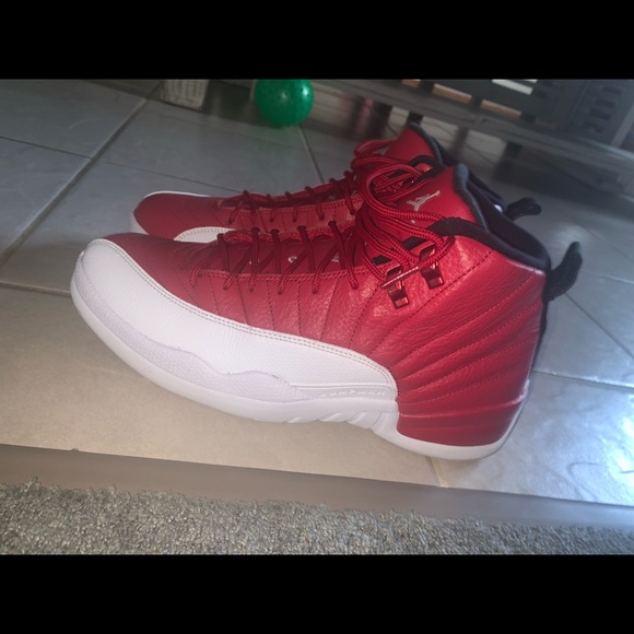 Retro 12 Gym Red